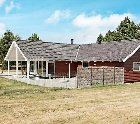Four-bedroom Holiday In 9 Rødby