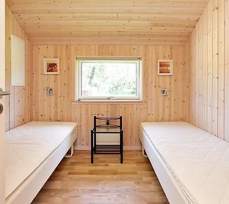 Four-bedroom Holiday In 9