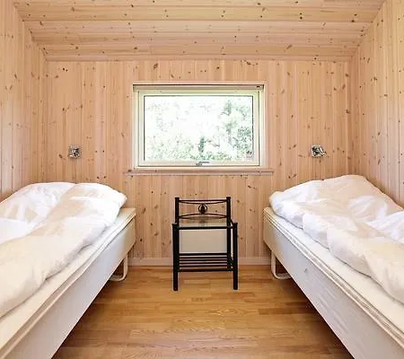 Casa vacanze Four-bedroom Holiday In 9 Rødby